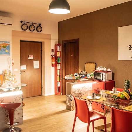 피아첸차 Emmanueli65 Fronte Clinica Per 4 Matrimoniale E Castello B&B 외부 사진